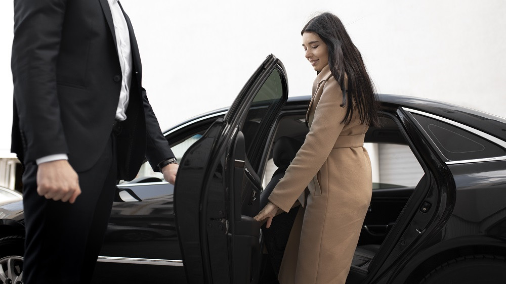 Book Corporate Chauffeur Services for Seamless Executive Transfers