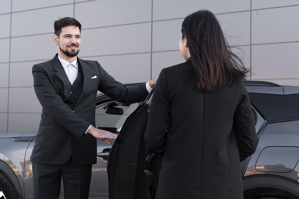 Why Chauffeur Car Hire Sydney is Ideal for Corporate Travel Needs